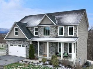 1584 Bunker Ct, Chambersburg, PA 17202