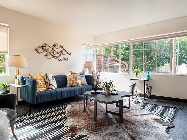 Portland Towers Apartments — Photo 3