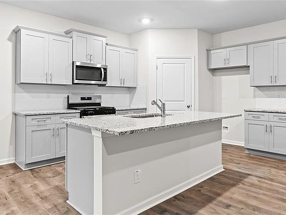 7th image of this home