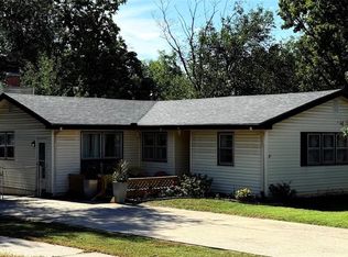 327 E Longfellow St, Kansas City, MO 64119