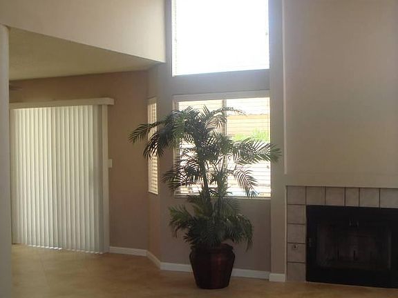 5th image of 2664 Prairie Dunes Dr