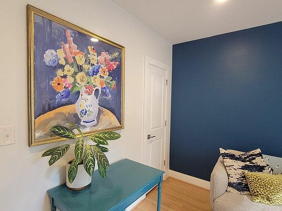 4th image of 4000 8th St NE Unit 2