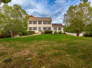 63 Franklin St, Halifax, MA 02338