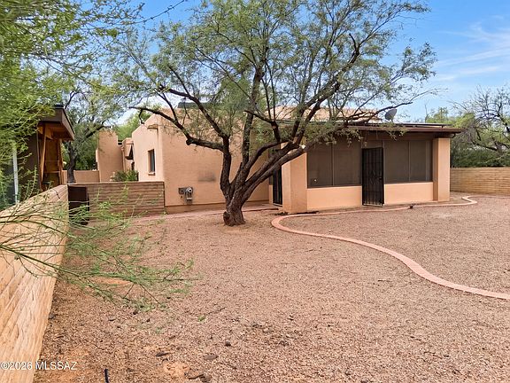 4th image of 5621 E Fort Lowell Rd