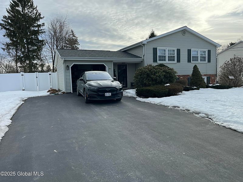 3rd image of 3 Verdi Boulevard