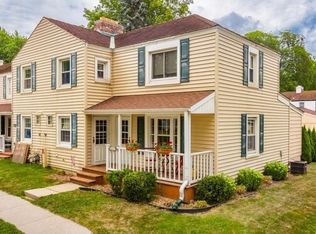 5914 Dendron Ln, Greendale, WI 53129