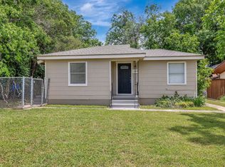 1200 Greenbrier Dr, River Oaks, TX 76114