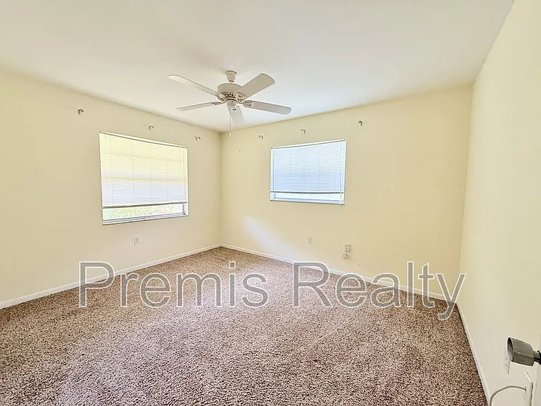 2238 Colonial Dr — Photo 15