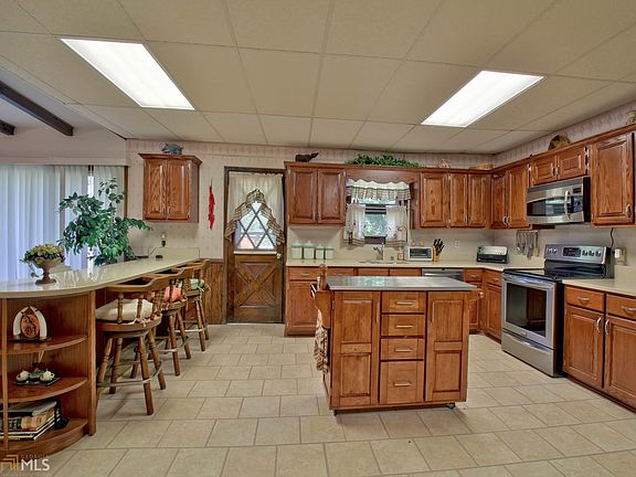 5th image of 104 Broom Blvd