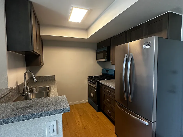 21500 Burbank Blvd #304 — Photo 13