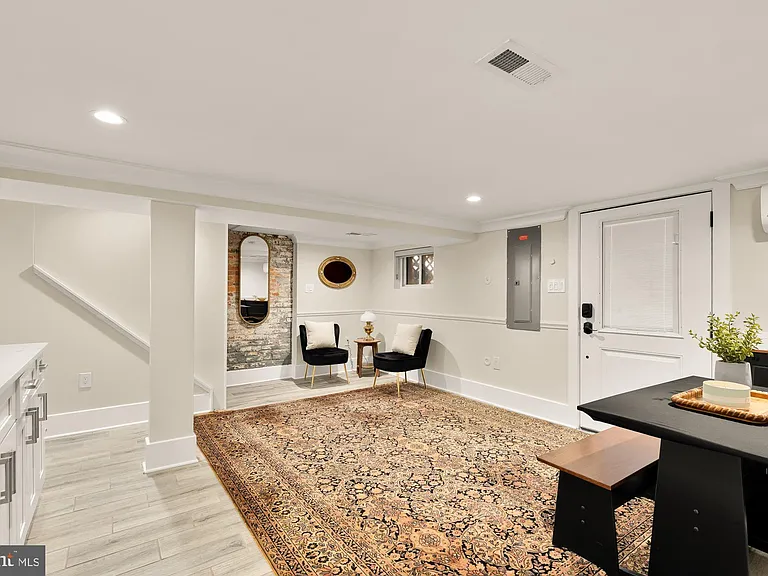 432 Emerson St NW — Photo 48