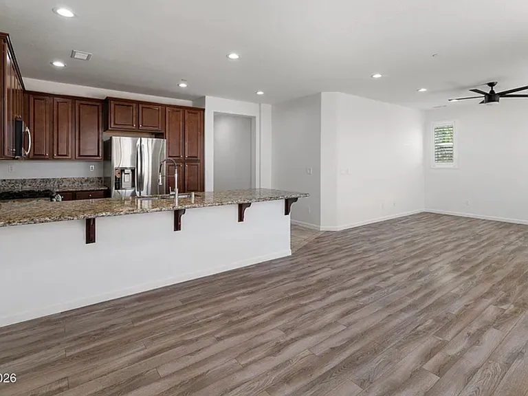 2710 Alessandro Dr — Photo 8