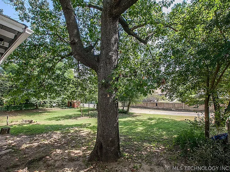 511 Washington Ave — Photo 4