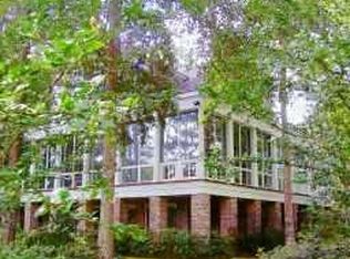 132 W Ruelle Dr, Mandeville, LA 70471