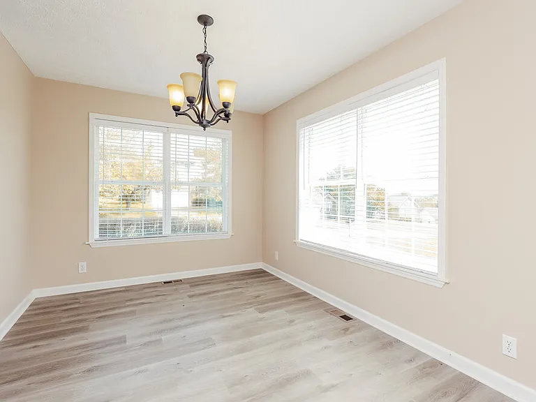 2309 Leighton Way — Photo 6