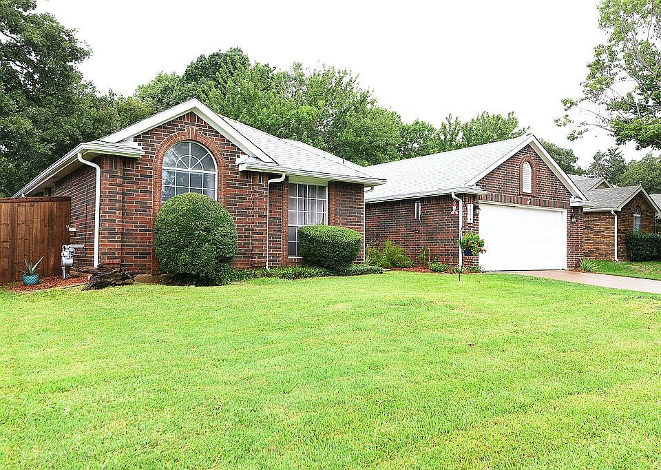 Welcome to 2118 Wedgewood Dr