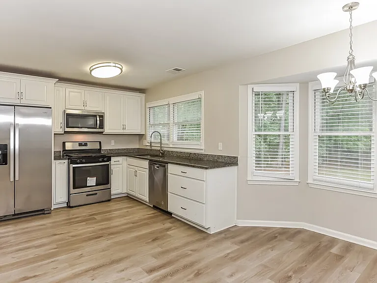 3811 Eden Glen Dr SE — Photo 7