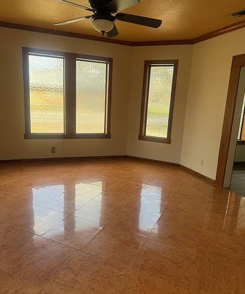 600 S Pecan Ave — Photo 5