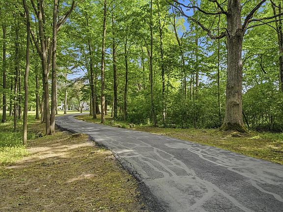 2nd image of 9431 W Hawthorne ROAD