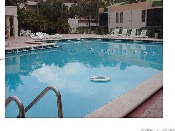 3rd image of 8842 W Flagler St APT 201
