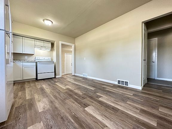 4th image of 601 W Clinton Ave