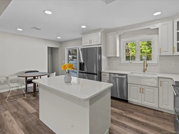 35 Pomeroy Avenue, Wallingford, CT 06492