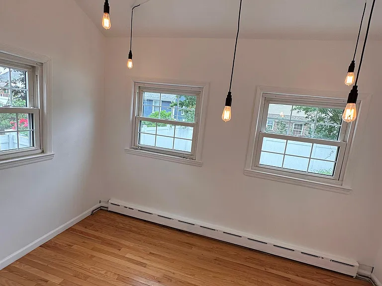 34 Edgewood Rd — Photo 6