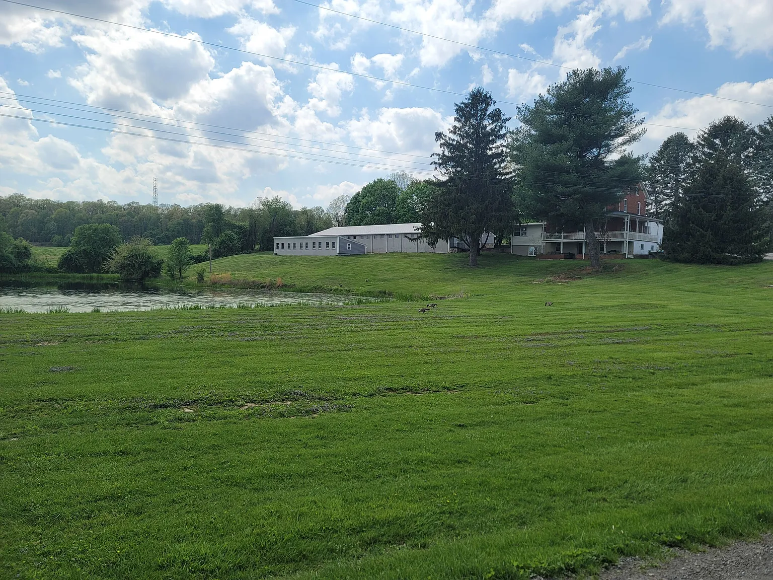 2 bed, 2.5 bath, 2500 sqft, $2,700 — Photo 4