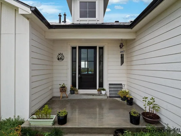 585 Jerry Rd, Cheyenne, WY 82007