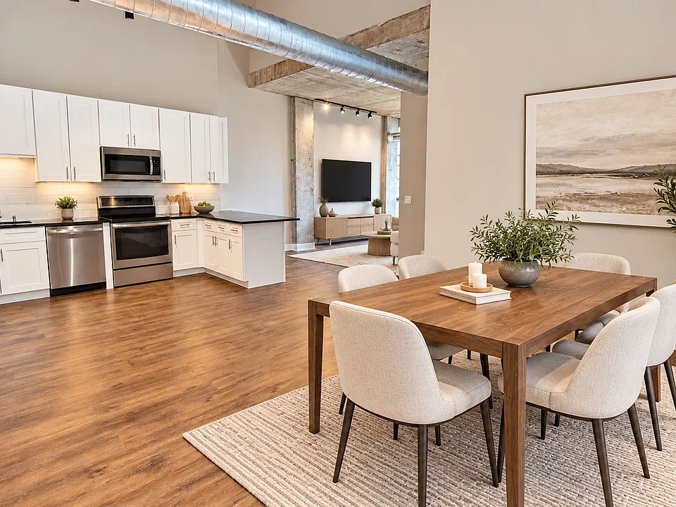 3817-45 N Broadway St #3833-203