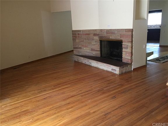 4th image of 21413 Villena St