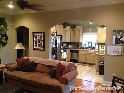 4th image of 122 Country Village Dr