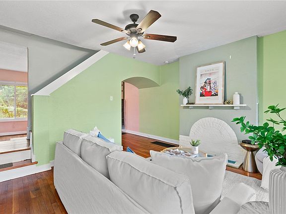 2nd image of 1659 Jancey St