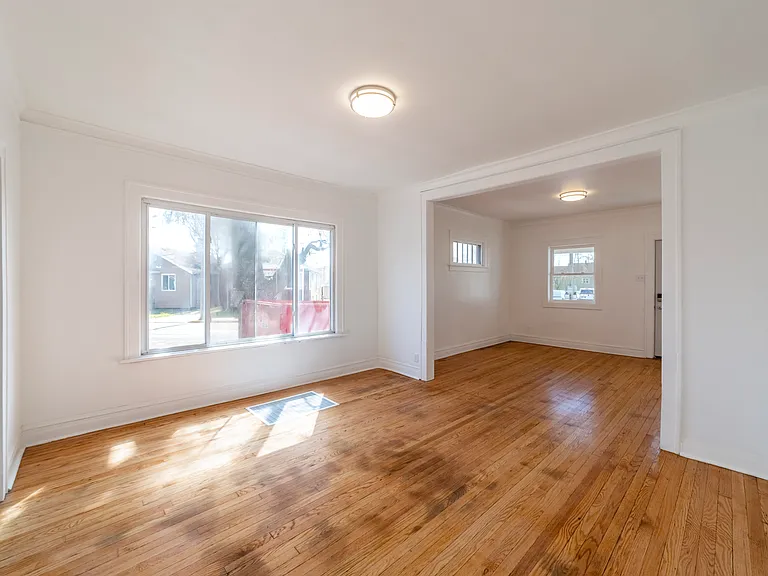 553 Highland St — Photo 12