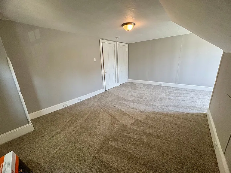 115-117 S Market St — Photo 25