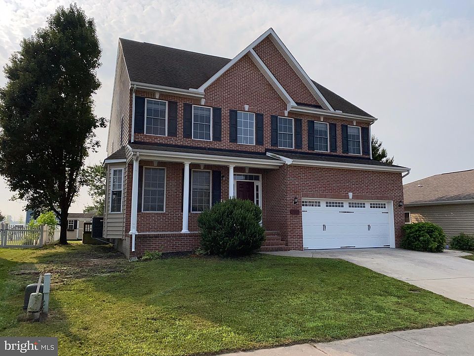 1st image of 303 Planters Dr