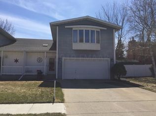 2110 28th Ave S, Fargo, ND 58103
