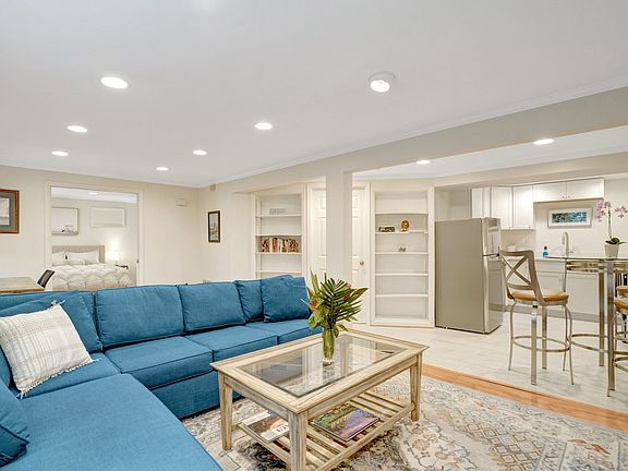 3rd image of 4203 Pickering Pl