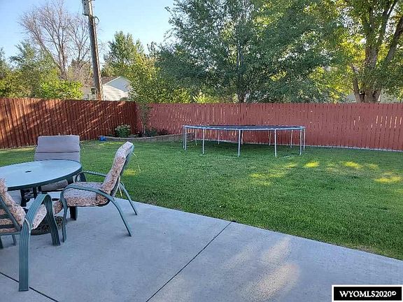 4th image of 3641 Laramie St