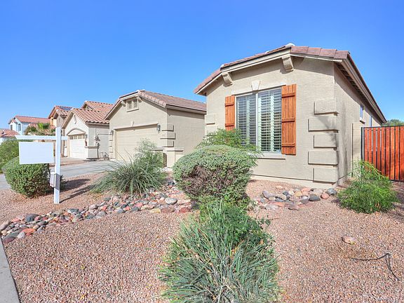 2nd image of 43410 W Lindgren Dr