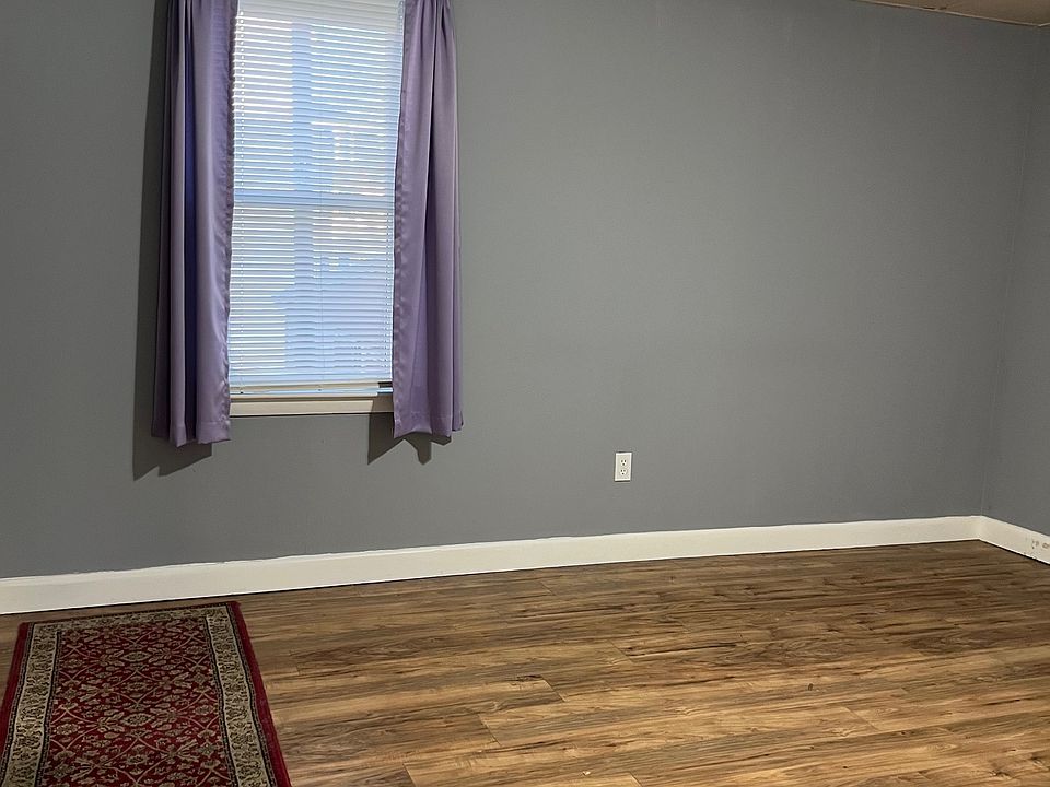 2nd image of 127 Ogrady St #1