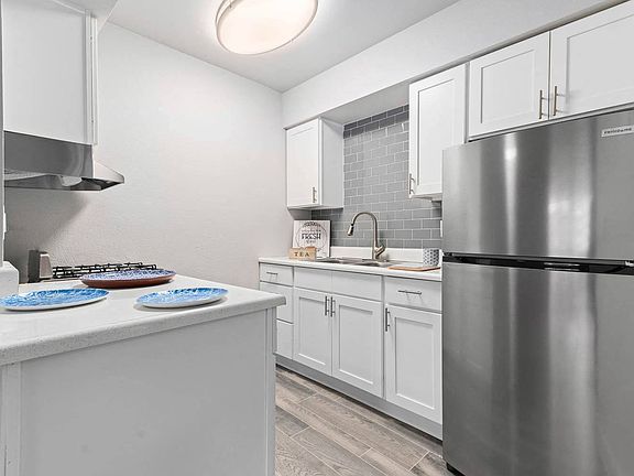 3rd image of 5555 E 14th St APT 605