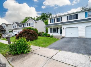 372 Sioux Ct, Sinking Spring, PA 19608