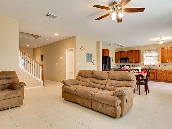 3rd image of 3404 Los Lagos Dr