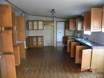5th image of 49 Debby St