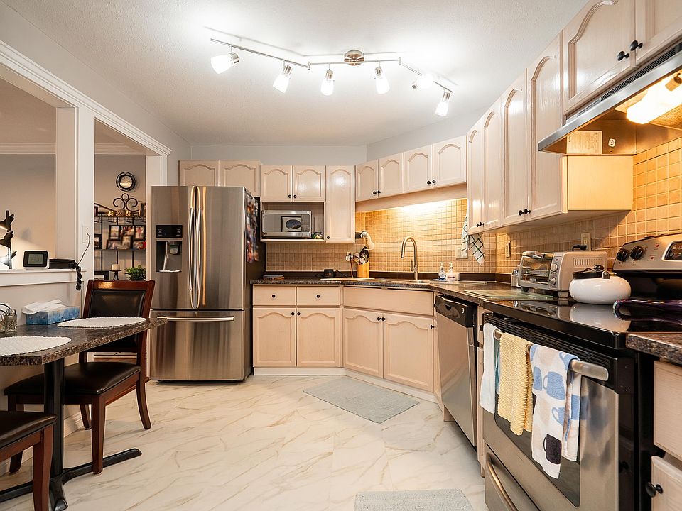 1st image of 2410 Emerson St #105