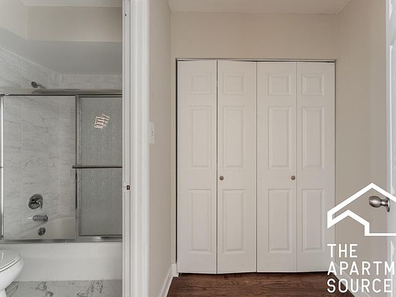 4th image of 5917 N Kenmore Ave #F426