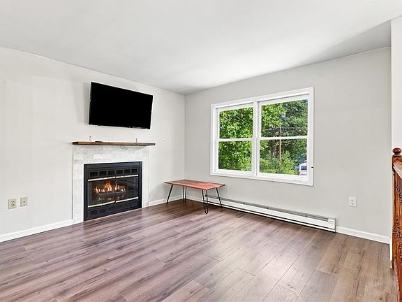 3rd image of 5108 Derby Rd