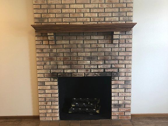 3rd image of 3812 Stonebridge Dr