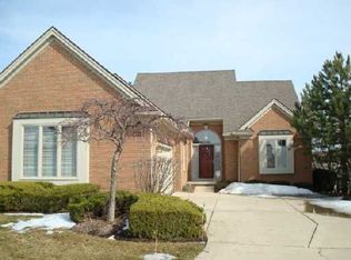 4843 Doral Dr, Ann Arbor, MI 48108